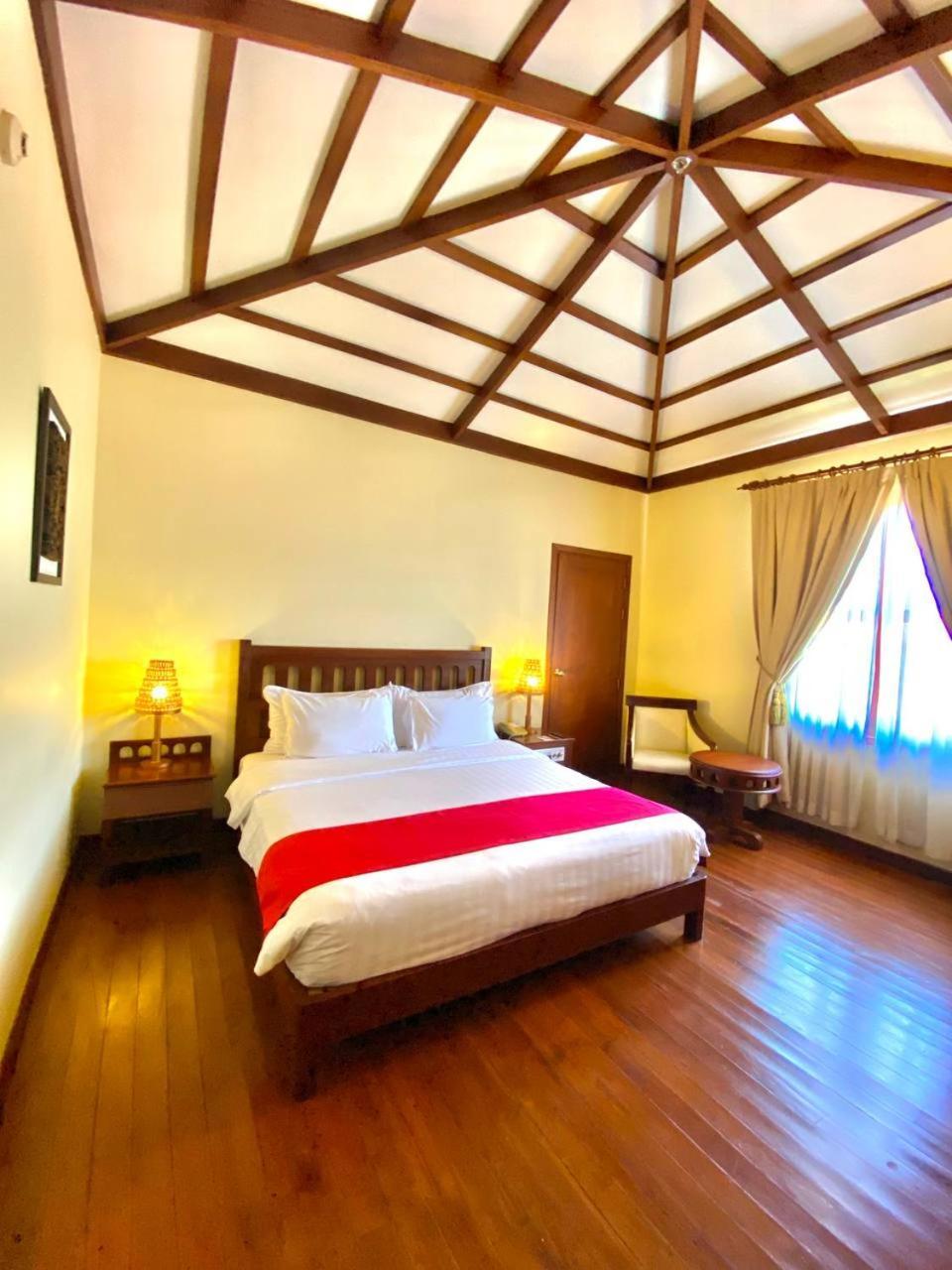 Royal Angkor Resort & Spa Ciudad de Siem Riep Exterior foto
